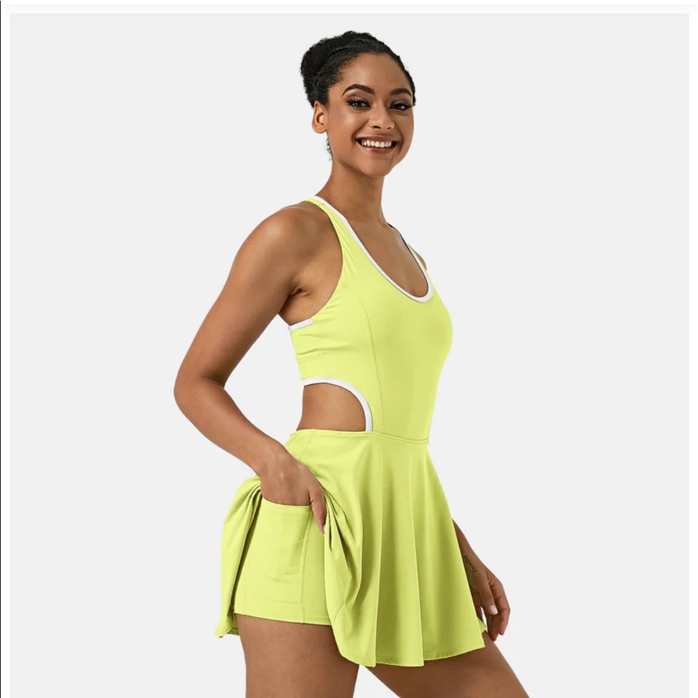 TikTok made me buy it - showstopper Halara dress in green